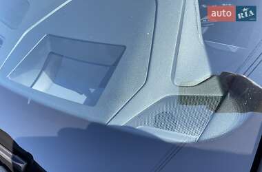 Внедорожник / Кроссовер Audi e-tron 2021 в 