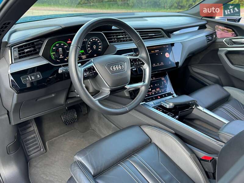 Внедорожник / Кроссовер Audi e-tron 2019 в Киеве фото 21 Внедорожник / Кроссовер Audi e-tron 2019 в Киеве