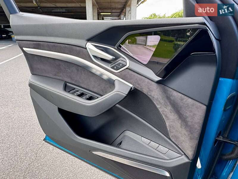 Внедорожник / Кроссовер Audi e-tron 2019 в Киеве фото 45 Внедорожник / Кроссовер Audi e-tron 2019 в Киеве