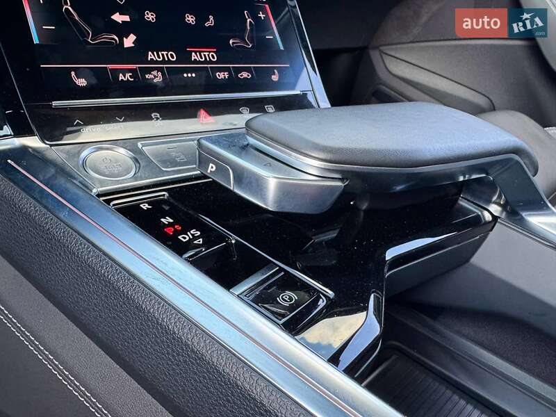 Внедорожник / Кроссовер Audi e-tron 2019 в Киеве фото 37 Внедорожник / Кроссовер Audi e-tron 2019 в Киеве
