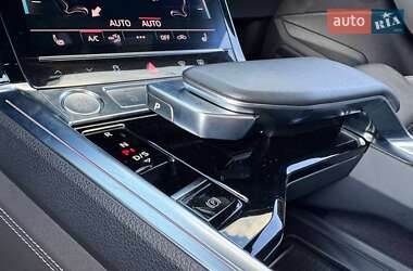 Внедорожник / Кроссовер Audi e-tron 2019 в 