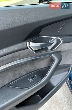 Внедорожник / Кроссовер Audi e-tron 2019 в 