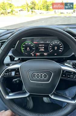 Внедорожник / Кроссовер Audi e-tron 2019 в 