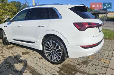 Внедорожник / Кроссовер Audi e-tron 2019 в 
