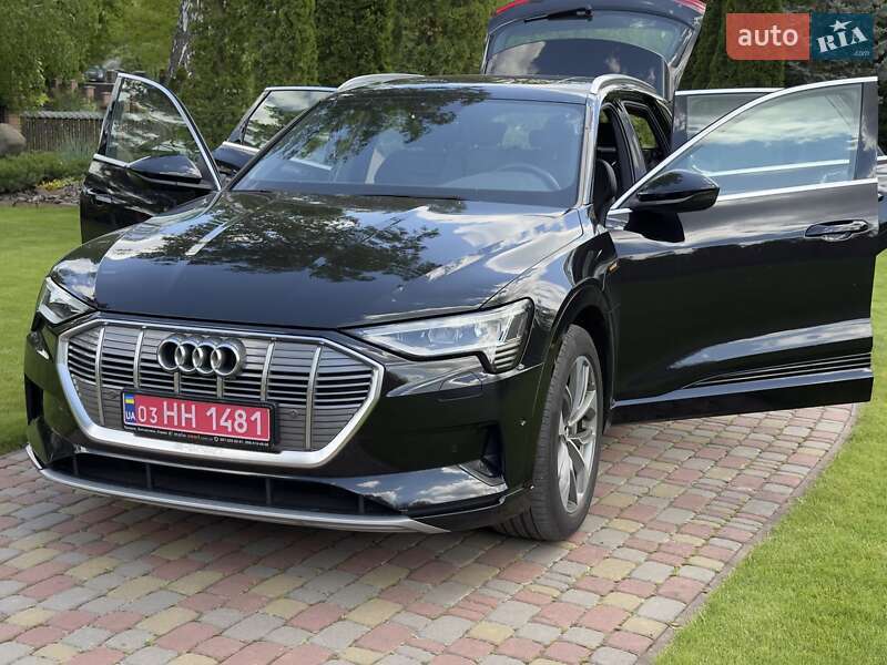 Внедорожник / Кроссовер Audi e-tron 2019 в 