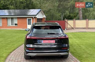 Внедорожник / Кроссовер Audi e-tron 2019 в 