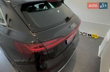 Внедорожник / Кроссовер Audi e-tron 2019 в 