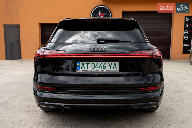 Внедорожник / Кроссовер Audi e-tron 2022 в Ивано-Франковске
