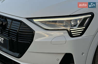 Внедорожник / Кроссовер Audi e-tron 2019 в 