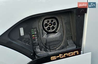 Внедорожник / Кроссовер Audi e-tron 2019 в 