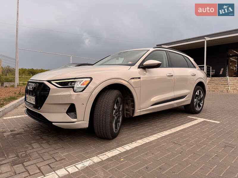 Внедорожник / Кроссовер Audi e-tron 2021 в Одессе