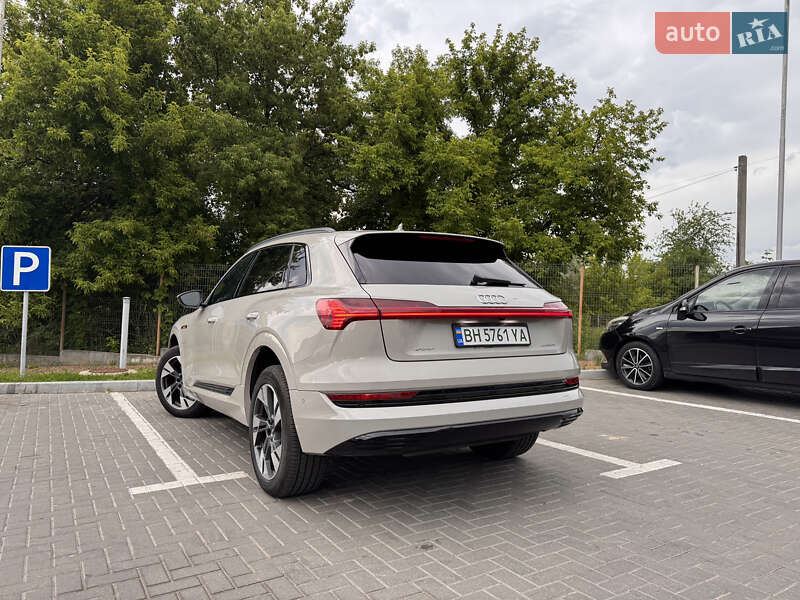 Внедорожник / Кроссовер Audi e-tron 2021 в Одессе