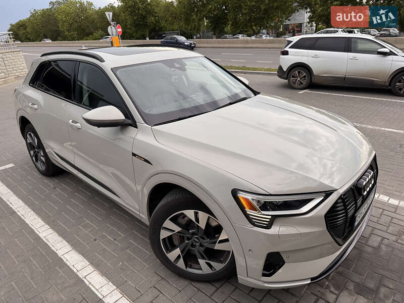 Внедорожник / Кроссовер Audi e-tron 2021 в Одессе