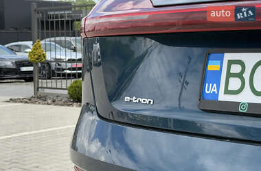 Внедорожник / Кроссовер Audi e-tron 2020 в 