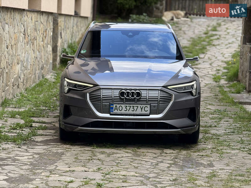 Внедорожник / Кроссовер Audi e-tron 2019 в Тячеве