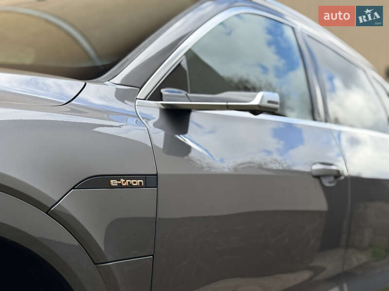 Внедорожник / Кроссовер Audi e-tron 2019 в Тячеве