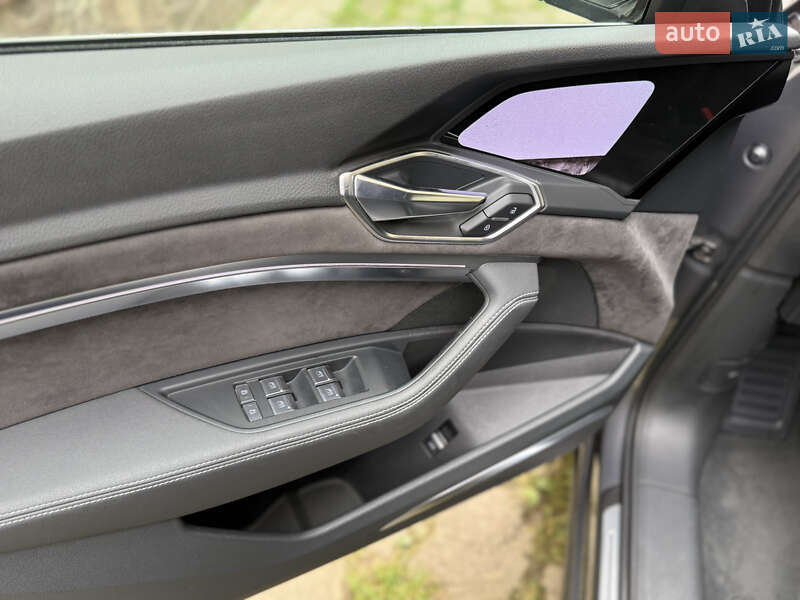 Внедорожник / Кроссовер Audi e-tron 2019 в Тячеве