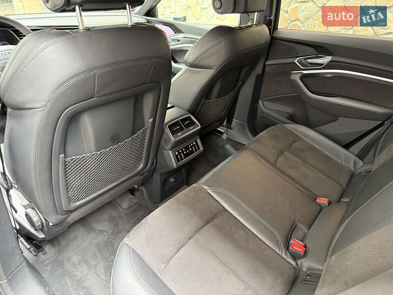 Внедорожник / Кроссовер Audi e-tron 2019 в Тячеве