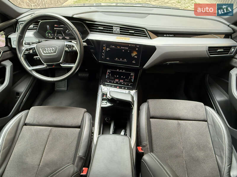 Внедорожник / Кроссовер Audi e-tron 2019 в Тячеве