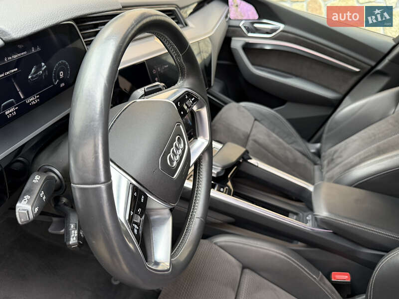 Внедорожник / Кроссовер Audi e-tron 2019 в Тячеве