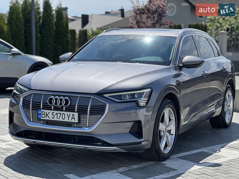 Внедорожник / Кроссовер Audi e-tron 2019 в Ровно