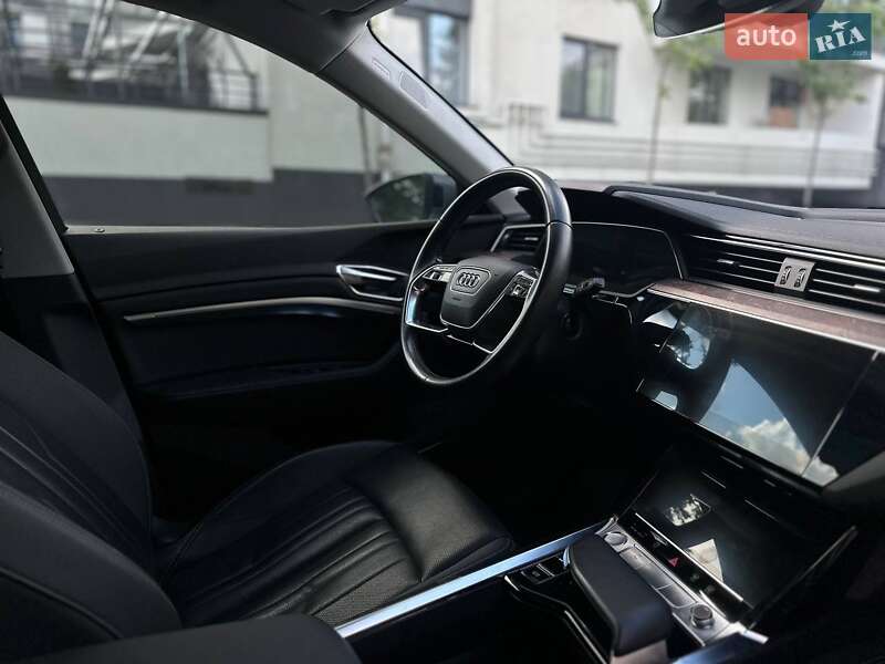 Внедорожник / Кроссовер Audi e-tron 2019 в Ровно