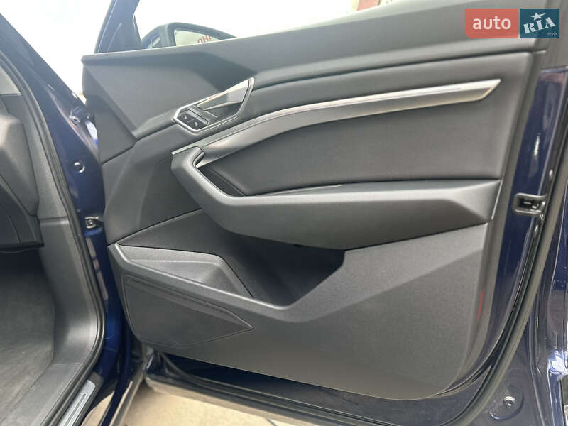 Внедорожник / Кроссовер Audi e-tron 2020 в Киеве