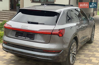 Внедорожник / Кроссовер Audi e-tron 2020 в 