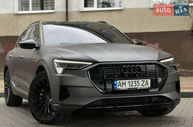 Внедорожник / Кроссовер Audi e-tron 2019 в 