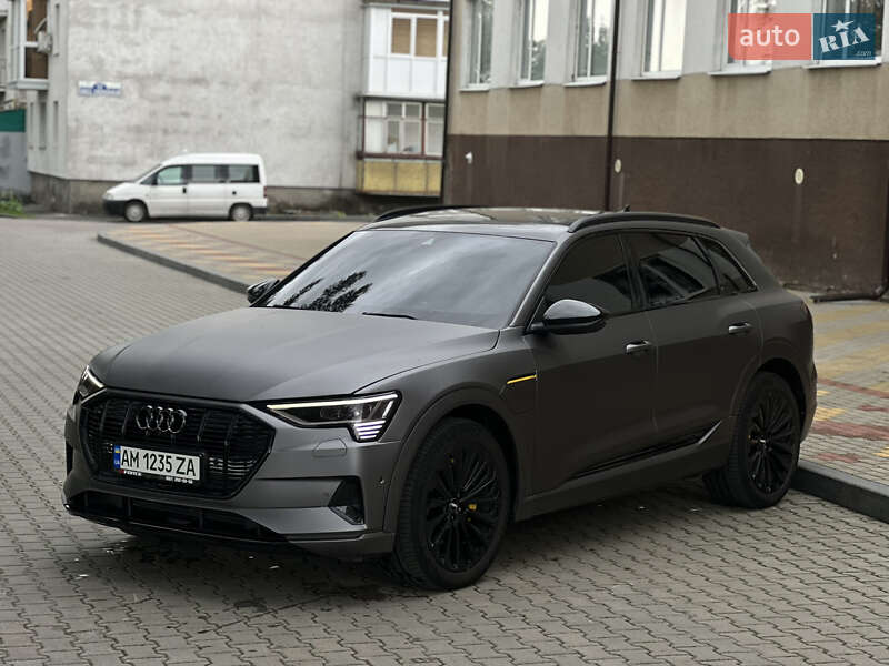 Внедорожник / Кроссовер Audi e-tron 2019 в Звягеле
