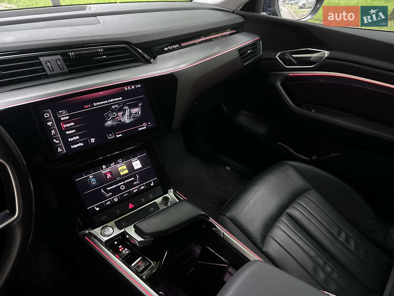 Внедорожник / Кроссовер Audi e-tron 2020 в Киеве
