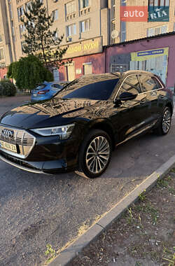 Внедорожник / Кроссовер Audi e-tron 2019 в 