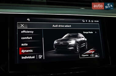 Внедорожник / Кроссовер Audi e-tron 2023 в 