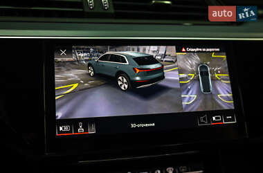 Внедорожник / Кроссовер Audi e-tron 2023 в 