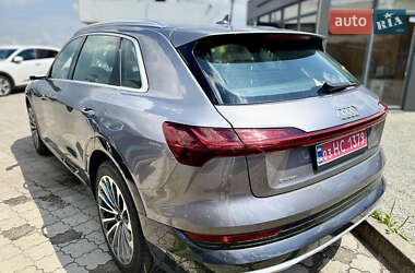 Внедорожник / Кроссовер Audi e-tron 2020 в 