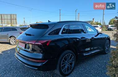 Внедорожник / Кроссовер Audi e-tron 2020 в 