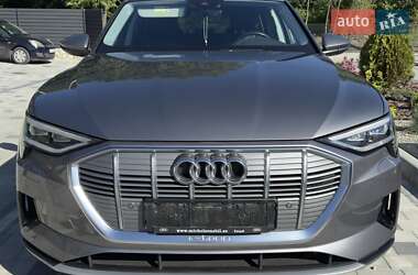 Внедорожник / Кроссовер Audi e-tron 2020 в 