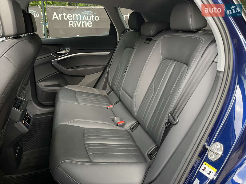 Внедорожник / Кроссовер Audi e-tron 2021 в Ровно