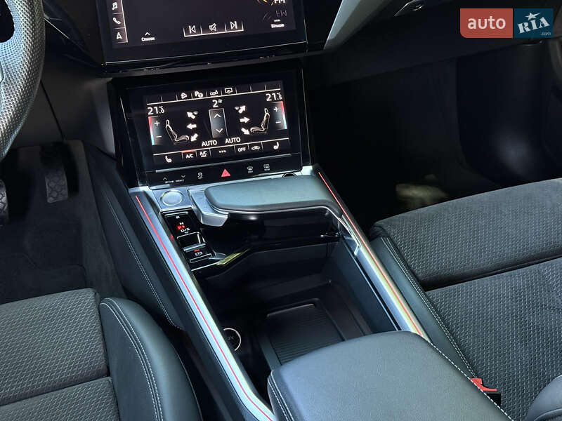 Внедорожник / Кроссовер Audi e-tron 2019 в Дрогобыче фото 45 Внедорожник / Кроссовер Audi e-tron 2019 в Дрогобыче