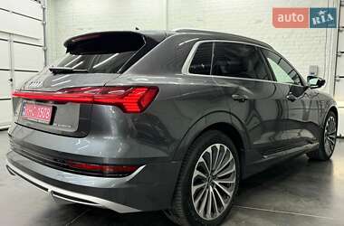 Внедорожник / Кроссовер Audi e-tron 2021 в 