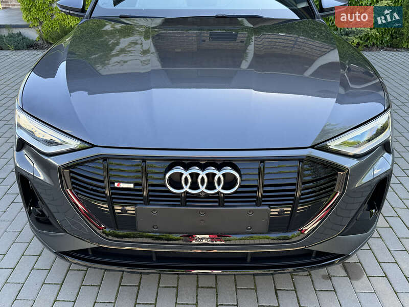 Внедорожник / Кроссовер Audi e-tron 2021 в Киеве фото 7 Внедорожник / Кроссовер Audi e-tron 2021 в Киеве