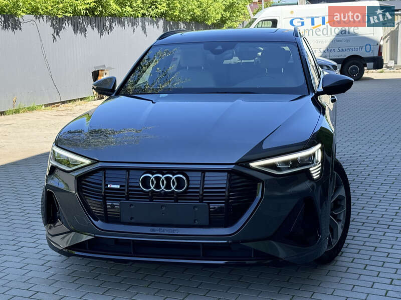Внедорожник / Кроссовер Audi e-tron 2021 в Киеве фото 42 Внедорожник / Кроссовер Audi e-tron 2021 в Киеве