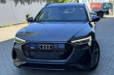 Внедорожник / Кроссовер Audi e-tron 2021 в 