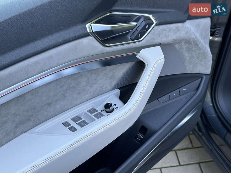 Внедорожник / Кроссовер Audi e-tron 2021 в Киеве фото 54 Внедорожник / Кроссовер Audi e-tron 2021 в Киеве