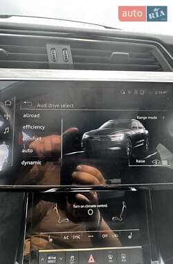 Внедорожник / Кроссовер Audi e-tron 2023 в 