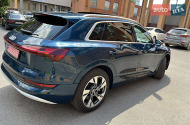 Внедорожник / Кроссовер Audi e-tron 2020 в 