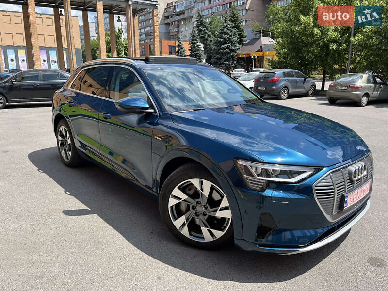 Внедорожник / Кроссовер Audi e-tron 2020 в Днепре
