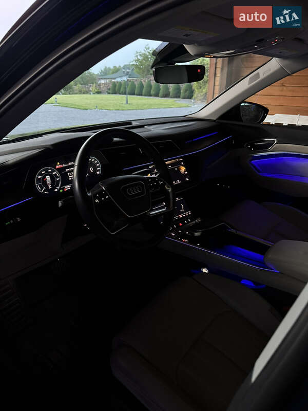 Внедорожник / Кроссовер Audi e-tron 2019 в Луцке