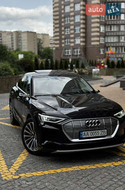 Позашляховик / Кросовер Audi e-tron 2020 в Києві