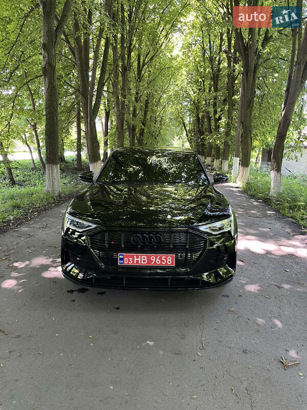 Внедорожник / Кроссовер Audi e-tron 2020 в Виннице
